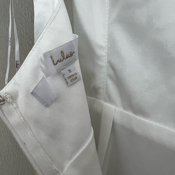 Sensational Promise White Satin Square Neck Mermaid Maxi - Picture 5 of 12